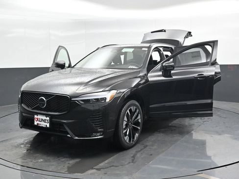 New 2026 Volvo XC60 B5 Plus w/ Protection Package Premier AWD/4WD image 46