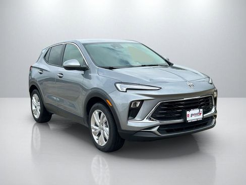 Used 2025 Buick Encore GX Preferred FWD image 3