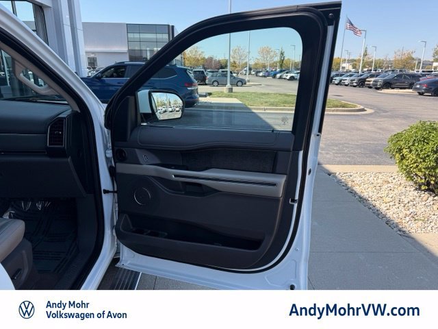 Used 2021 Ford Expedition Limited AWD/4WD image 16