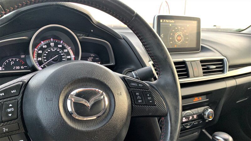 Used 2016 MAZDA MAZDA3 i Touring w/ Popular Equipment Package FWD image 10