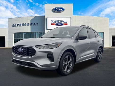 Used 2024 Ford Escape ST-Line image 2
