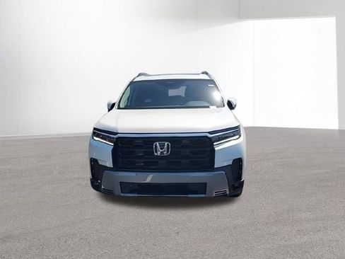 New 2026 Honda Pilot Touring image 3