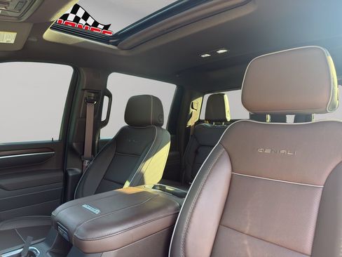 Used 2026 GMC Sierra 3500 Denali w/ Denali Reserve Package AWD/4WD image 5