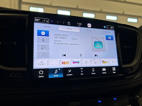 New 2027 Chrysler Pacifica Select FWD image 23