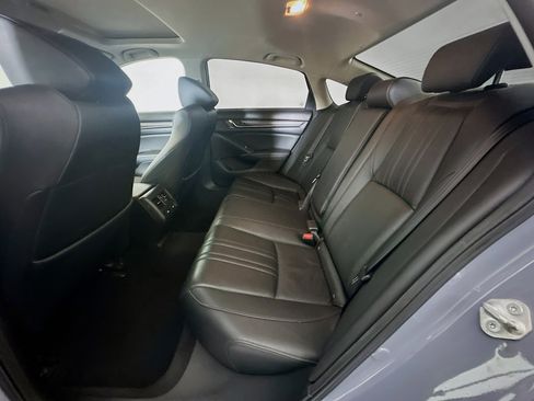 Used 2021 Honda Accord Touring image 30