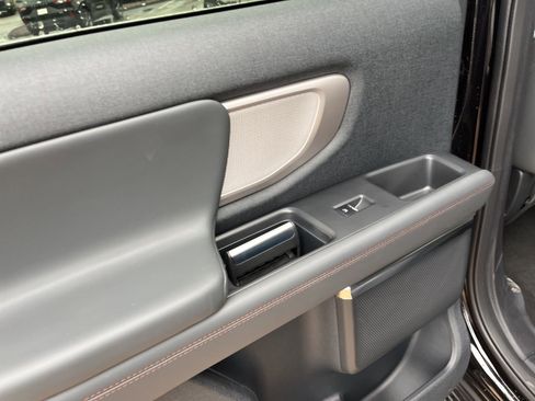 New 2025 Ford Expedition Active image 45