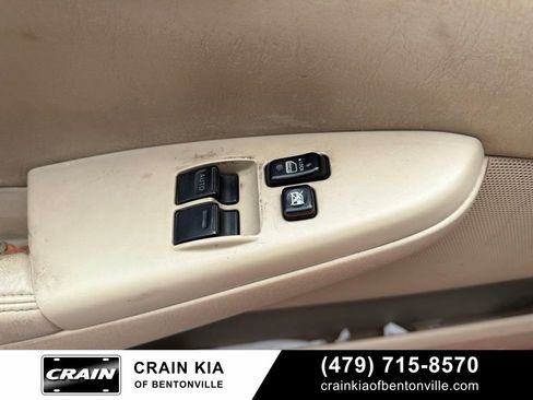 Used 2005 Toyota Solara SLE FWD image 17