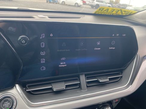 New 2025 Chevrolet Trax LT FWD image 27