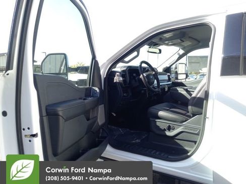 New 2026 Ford F350 Lariat w/ Black Appearance Package image 9