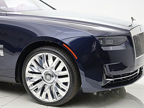 Used 2025 Rolls-Royce Ghost AWD/4WD image 19