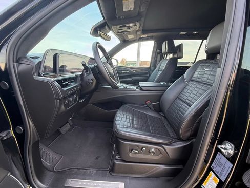 Certified 2024 Cadillac Escalade Premium Luxury Platinum AWD/4WD image 29