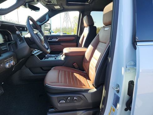 New 2026 GMC Sierra 3500 Denali Ultimate w/ LPO, Black Badging Package AWD/4WD image 9