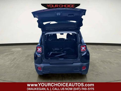 Used 2022 Jeep Renegade Latitude AWD/4WD image 29
