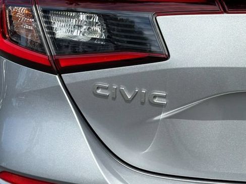 Used 2024 Honda Civic Sport image 12