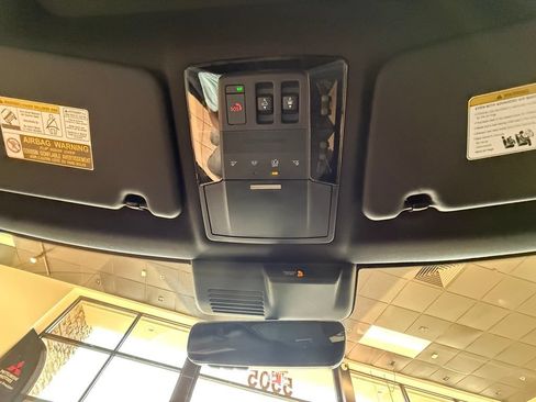 New 2026 Mitsubishi Outlander AWD image 23