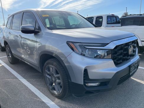 Used 2023 Honda Passport EX-L image 2