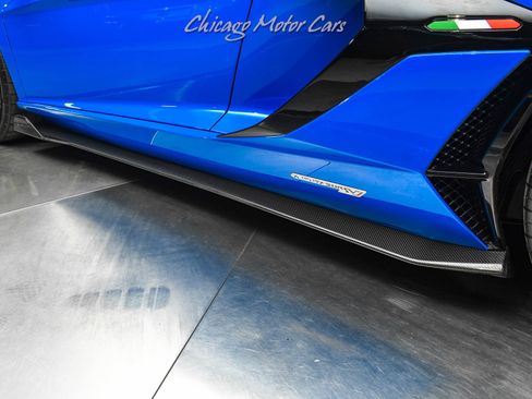 Used 2021 Lamborghini Aventador SVJ AWD/4WD image 36