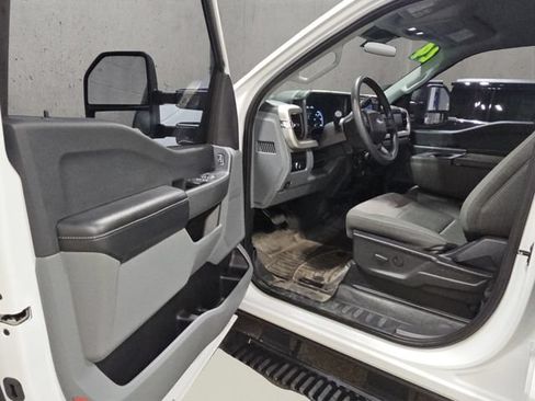 Certified 2024 Ford F250 XLT AWD/4WD image 12