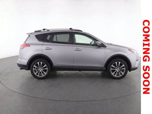 Used 2017 Toyota RAV4 Platinum AWD/4WD image 10