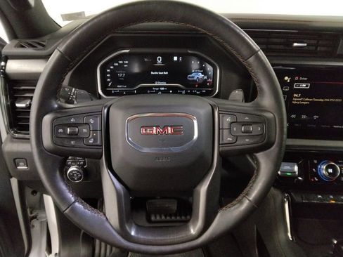 Used 2022 GMC Sierra 1500 AT4 image 9