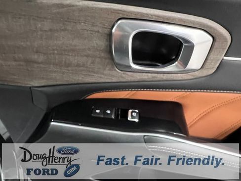 Used 2023 Kia Sorento SX Prestige image 44