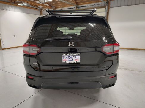 New 2026 Honda Pilot Black Edition image 14