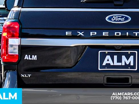 Used 2024 Ford Expedition XLT RWD image 12