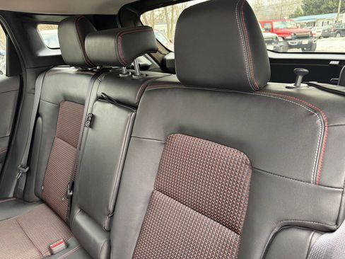 Used 2025 Nissan Kicks SR w/ Illumination Package image 31