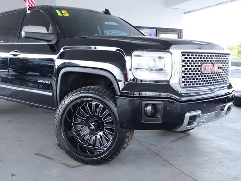 Used 2015 GMC Sierra 1500 Denali w/ Driver Alert Package AWD/4WD image 2