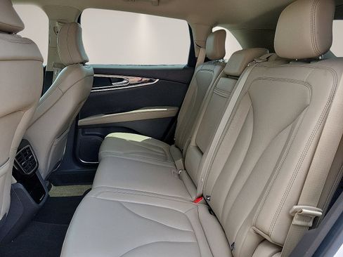 Certified 2023 Lincoln Nautilus FWD w/ Premium Package image 10