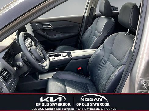 Used 2023 Nissan Rogue Platinum w/ Platinum Premium Package image 21