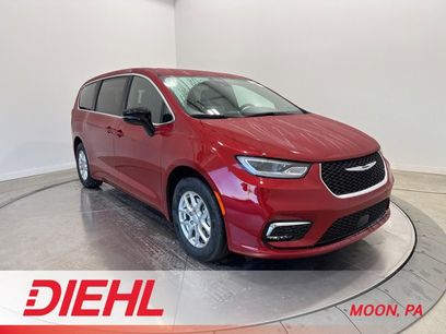 New 2026 Chrysler Pacifica Select