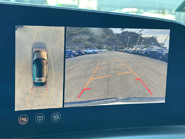 Certified 2024 Cadillac Lyriq Sport AWD/4WD image 21