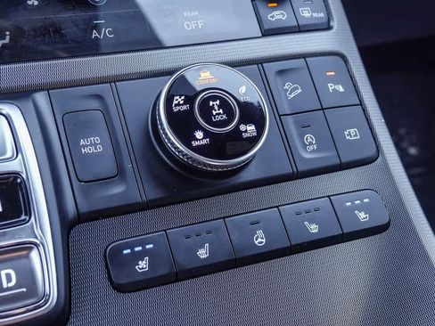 Used 2024 Hyundai Palisade Calligraphy image 17