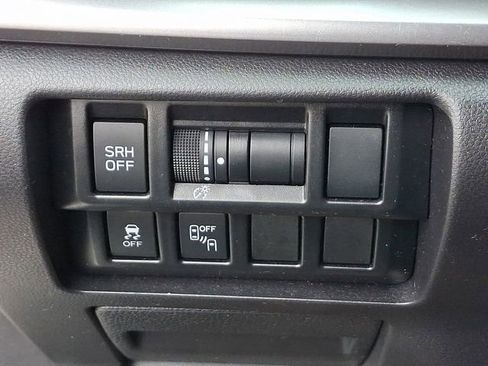 Used 2020 Subaru Impreza 2.0i Limited image 26