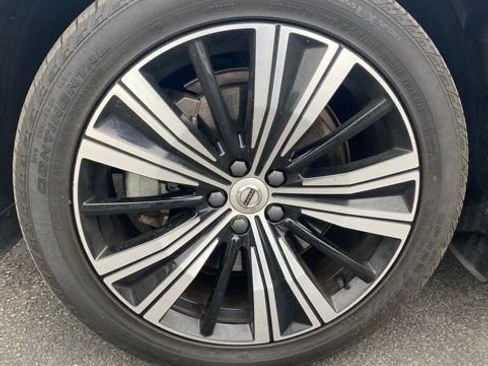 Used 2023 Volvo XC60 T8 Plus w/ Protection Package Premier AWD/4WD image 10