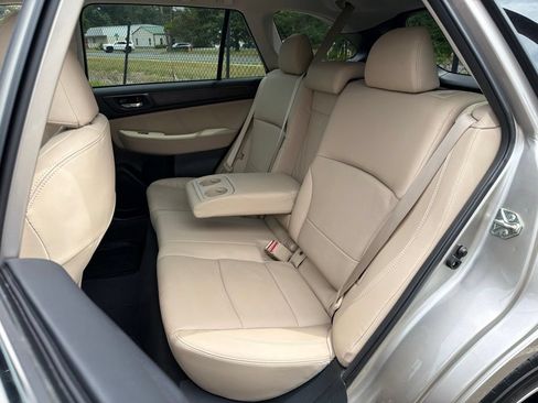 Used 2018 Subaru Outback 2.5i Limited AWD/4WD image 21