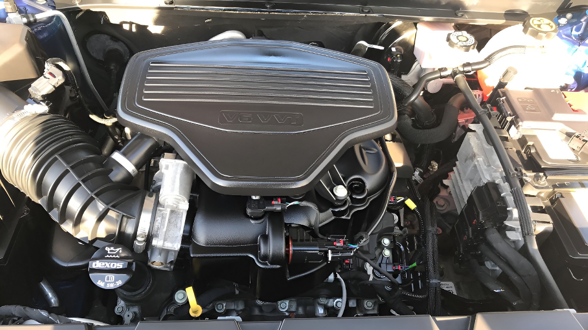Used 2023 GMC Acadia AT4 w/ GMC Pro Grade Package AWD/4WD image 8