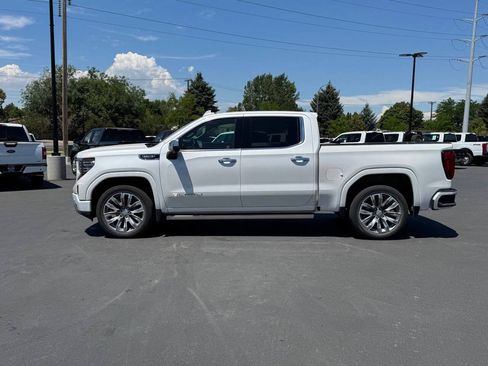 Used 2024 GMC Sierra 1500 Denali w/ Denali Reserve Package AWD/4WD image 4