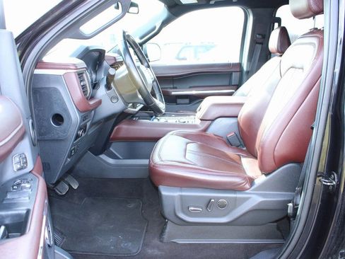 Used 2023 Ford Expedition Max Limited image 37
