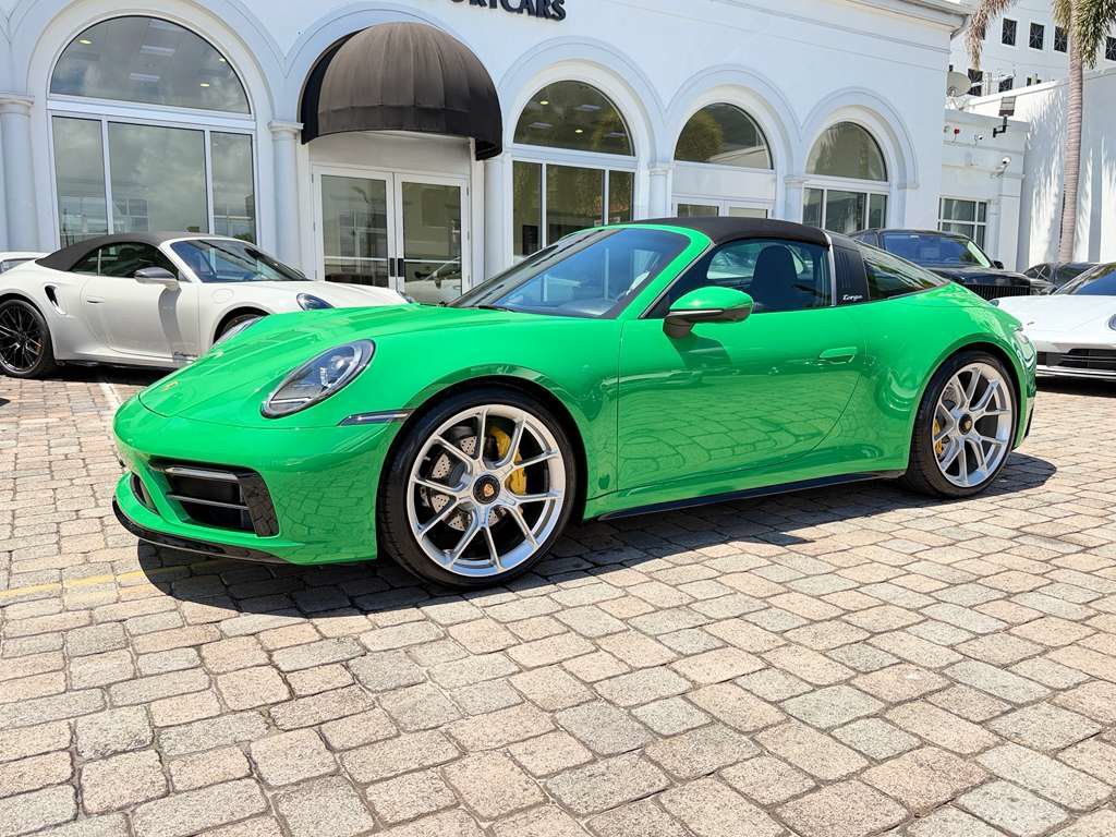 Used 2021 Porsche 911 Targa 4 AWD/4WD image 2
