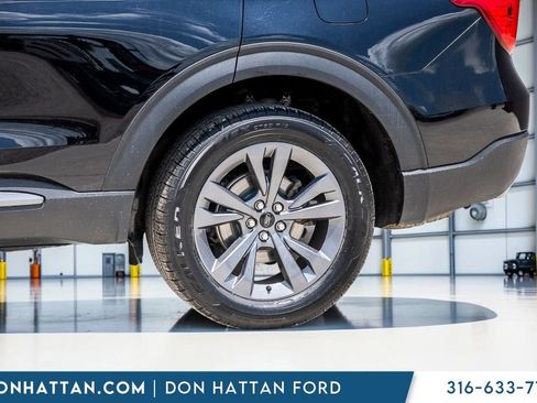 Used 2023 Ford Explorer XLT w/ Equipment Group 202A AWD/4WD image 35