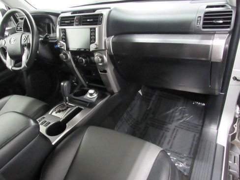 Used 2020 Toyota 4Runner SR5 Premium AWD/4WD image 15