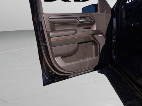 Used 2024 GMC Sierra 1500 AT4 w/ Technology Package image 23