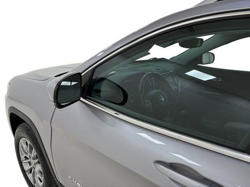 Used 2021 Jeep Cherokee Latitude Plus image 10