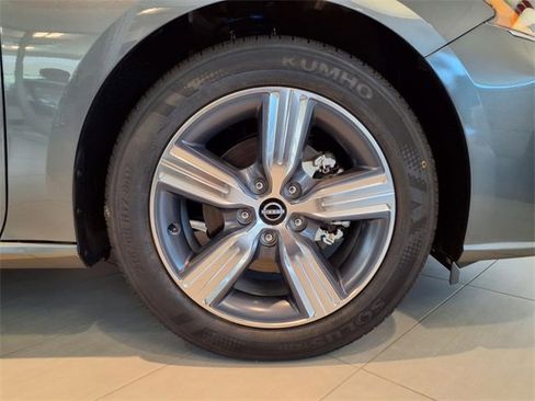 New 2025 Nissan Altima 2.5 S image 30