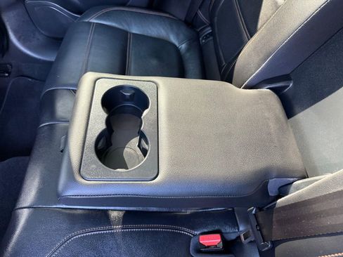 Used 2019 Jaguar F-PACE Prestige AWD/4WD image 45