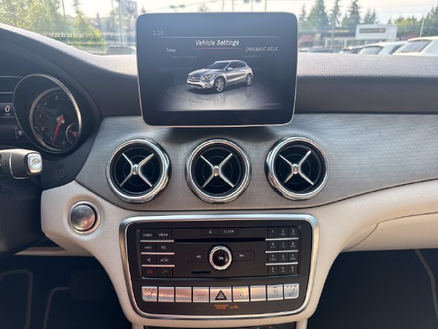 Used 2020 Mercedes-Benz GLA 250 4MATIC image 12