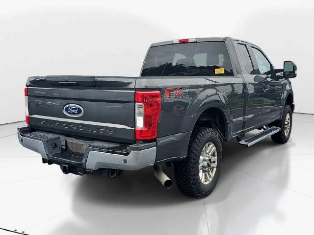 Used 2019 Ford F250 XLT w/ XLT Value Package AWD/4WD image 3