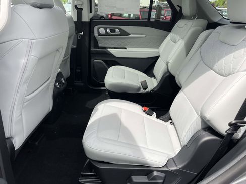 New 2026 Ford Explorer Platinum AWD/4WD image 10